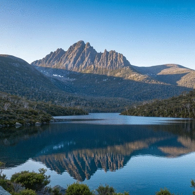 Scenic view of Cradle Mountain in Tasmania with alpine lake