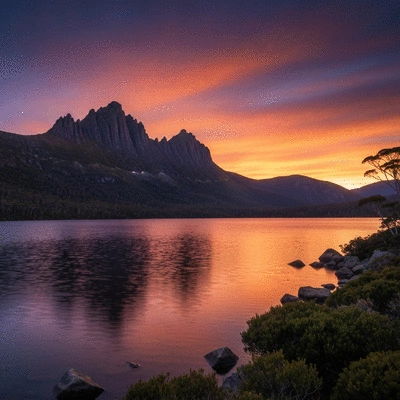 Scenic landscape of Cradle Mountain in Tasmania during sunset